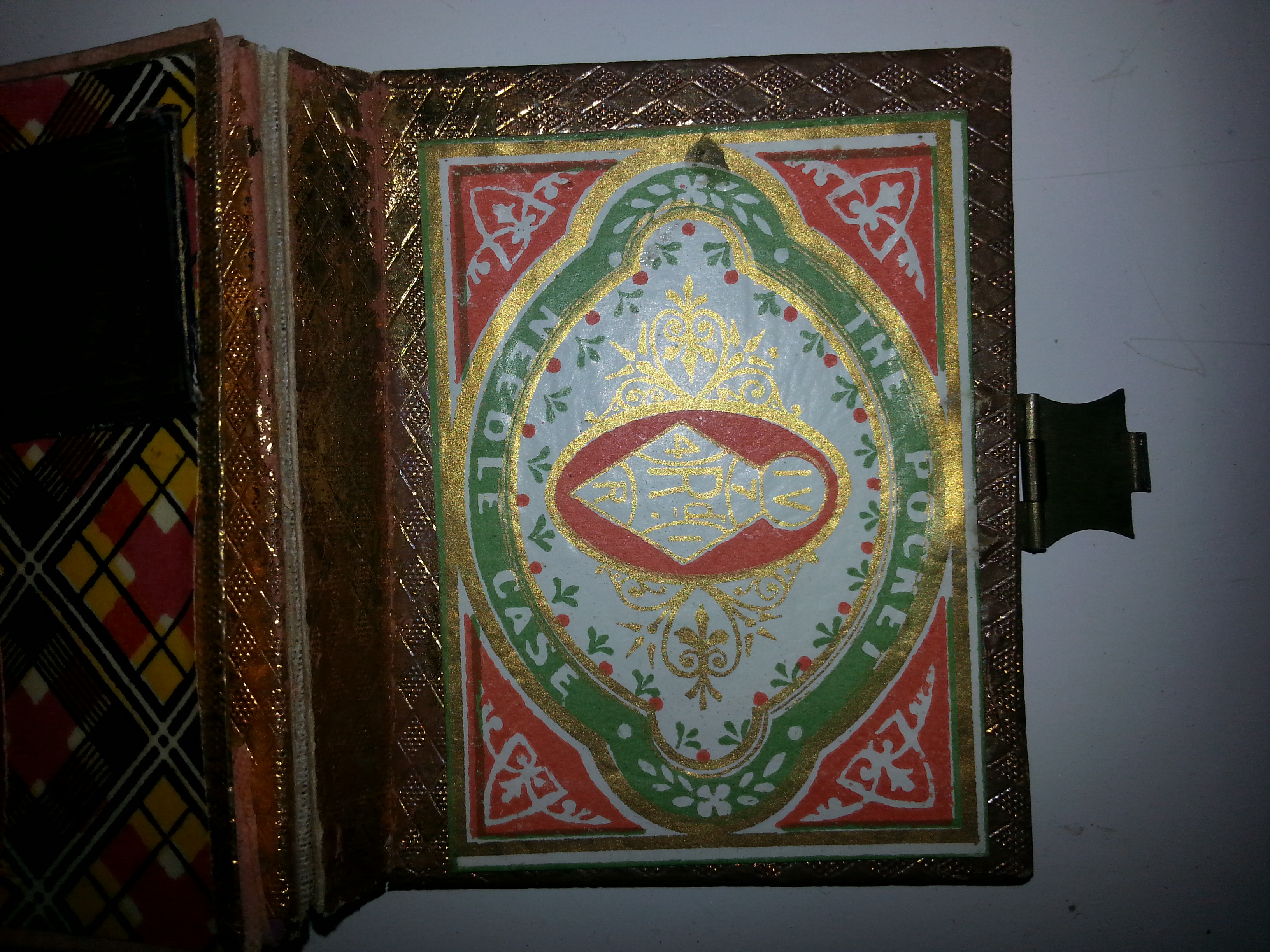 Open Vintage Needle Case
