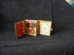 Open Forget me Not Needle Case
