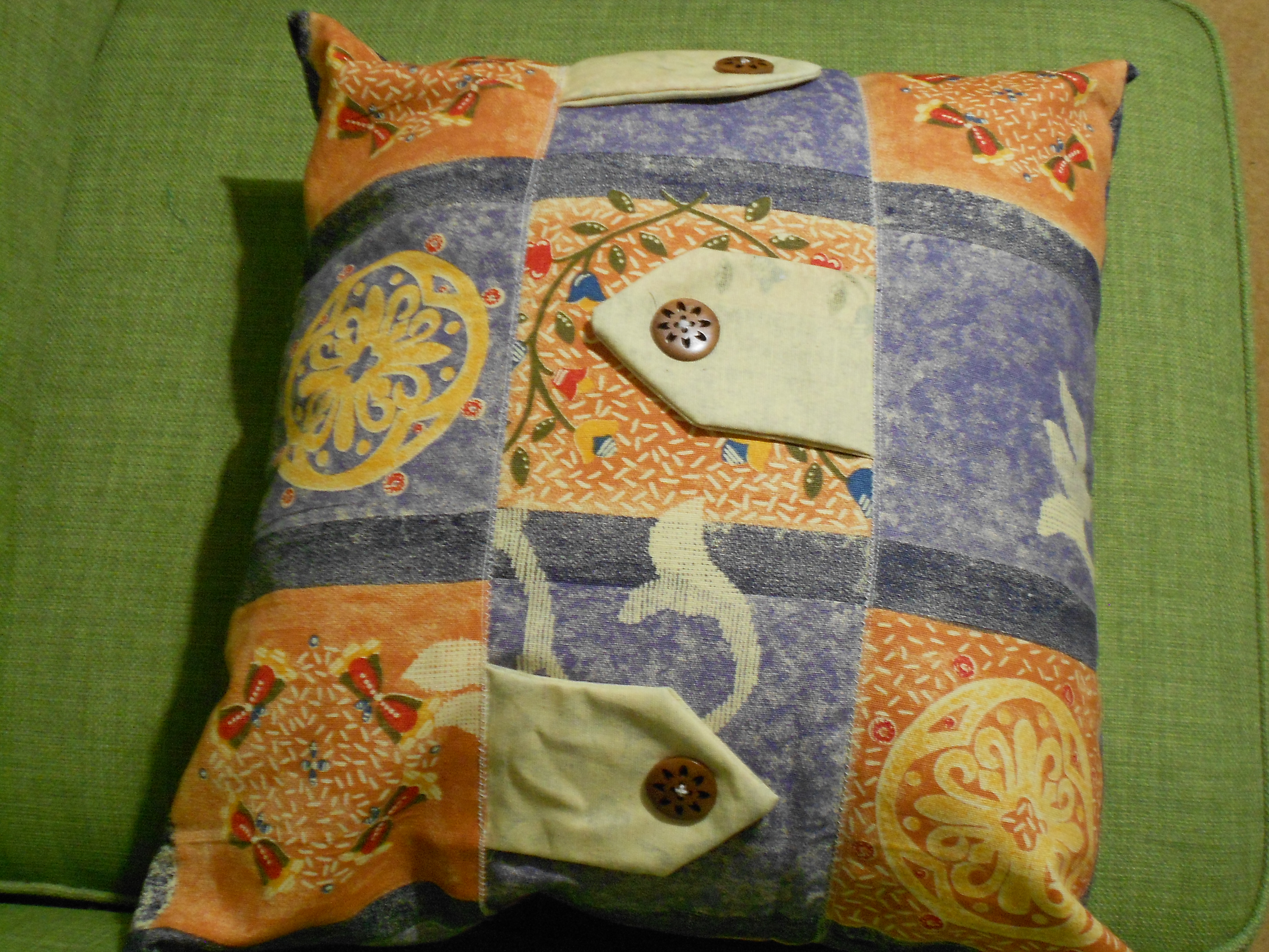 Three Tab Cushion